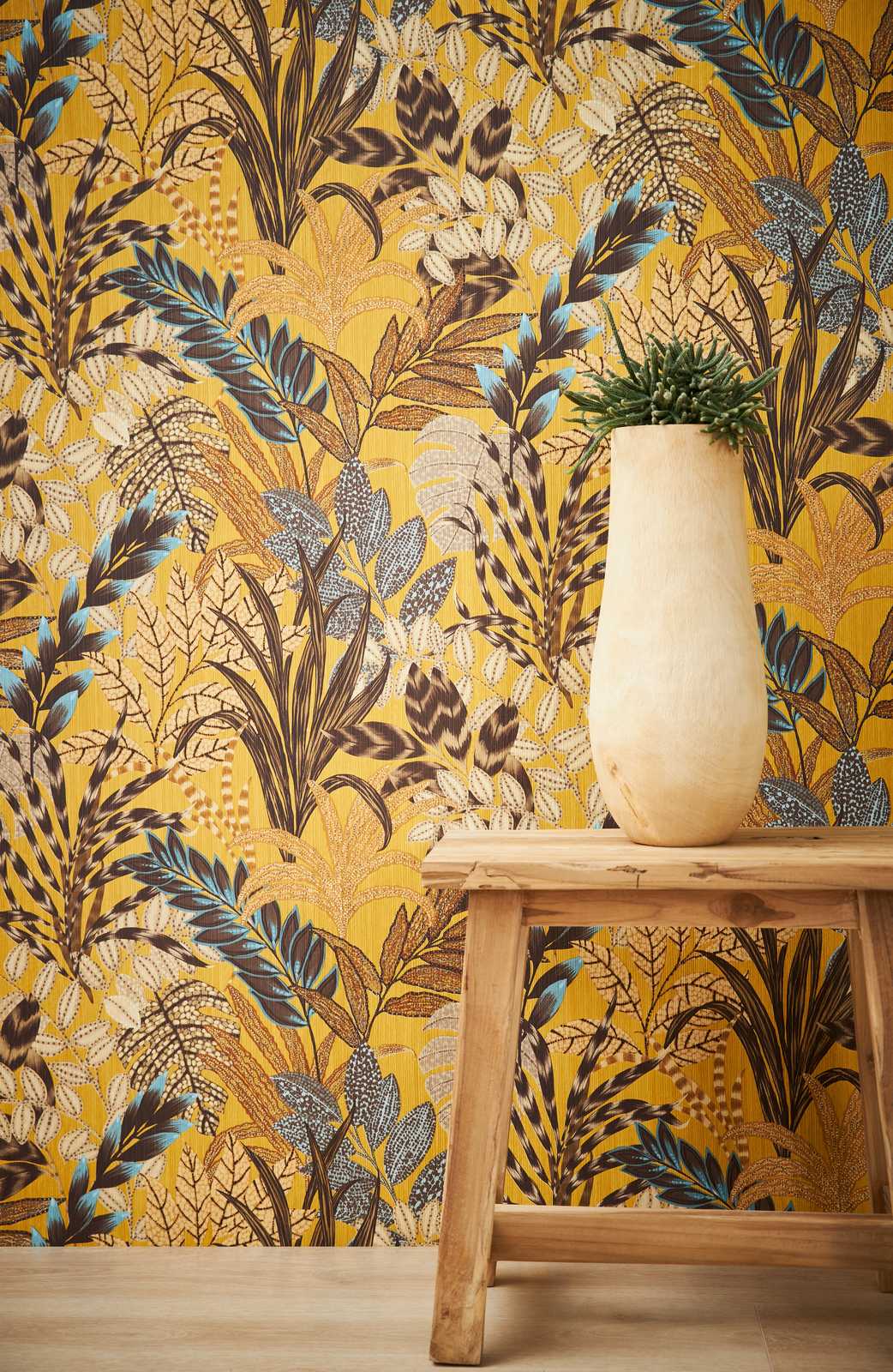             Wallpaper with leaves motif in bright colours - brown, colourful, yellow
        