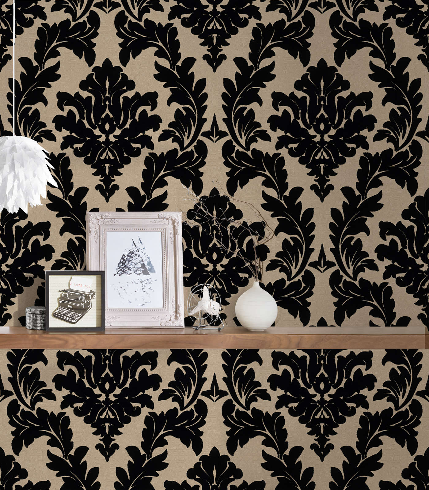             Baroque wallpaper with matt-gloss effect & textile feel - metallic, black
        