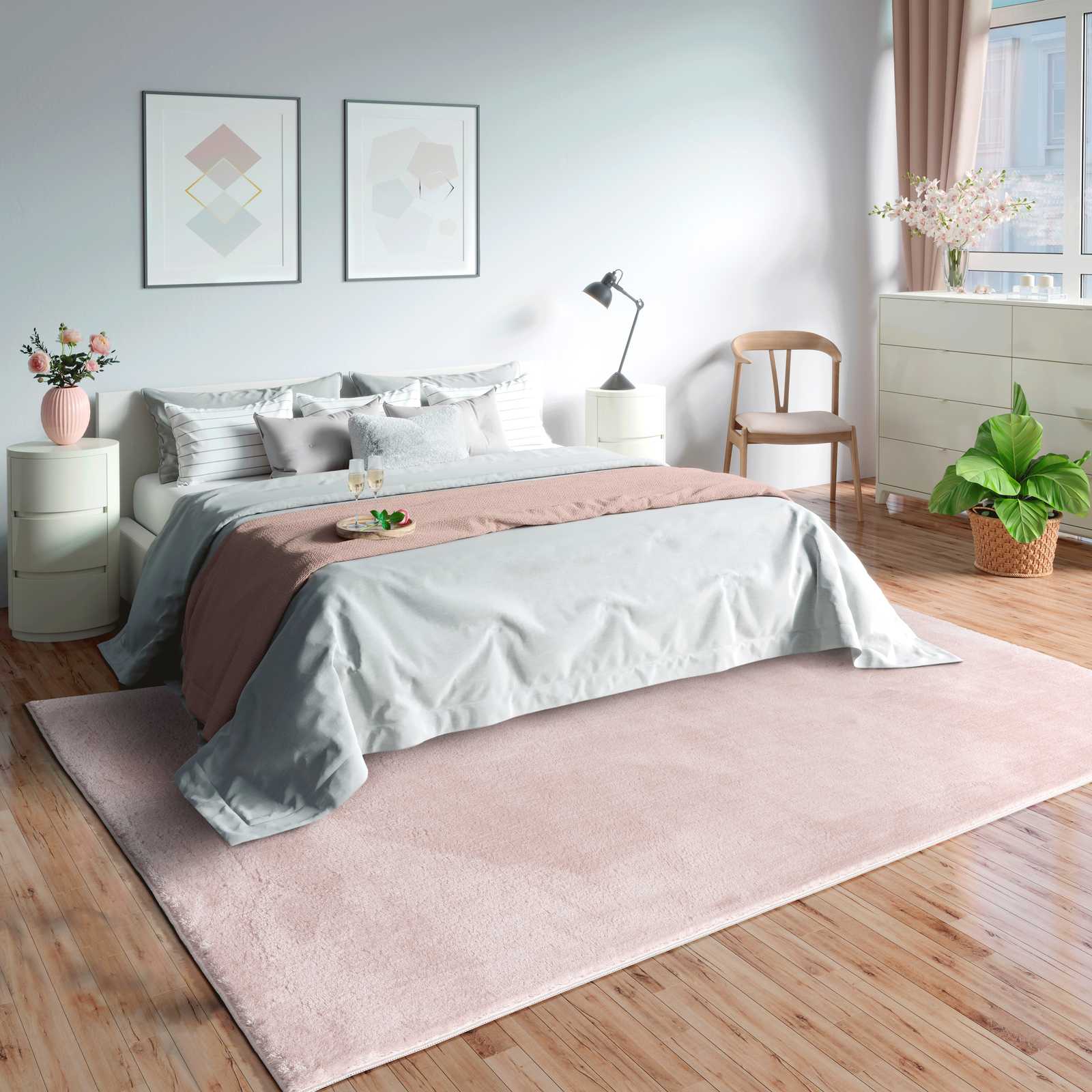         Delicate pile carpet in pink - 110 x 60 cm
    