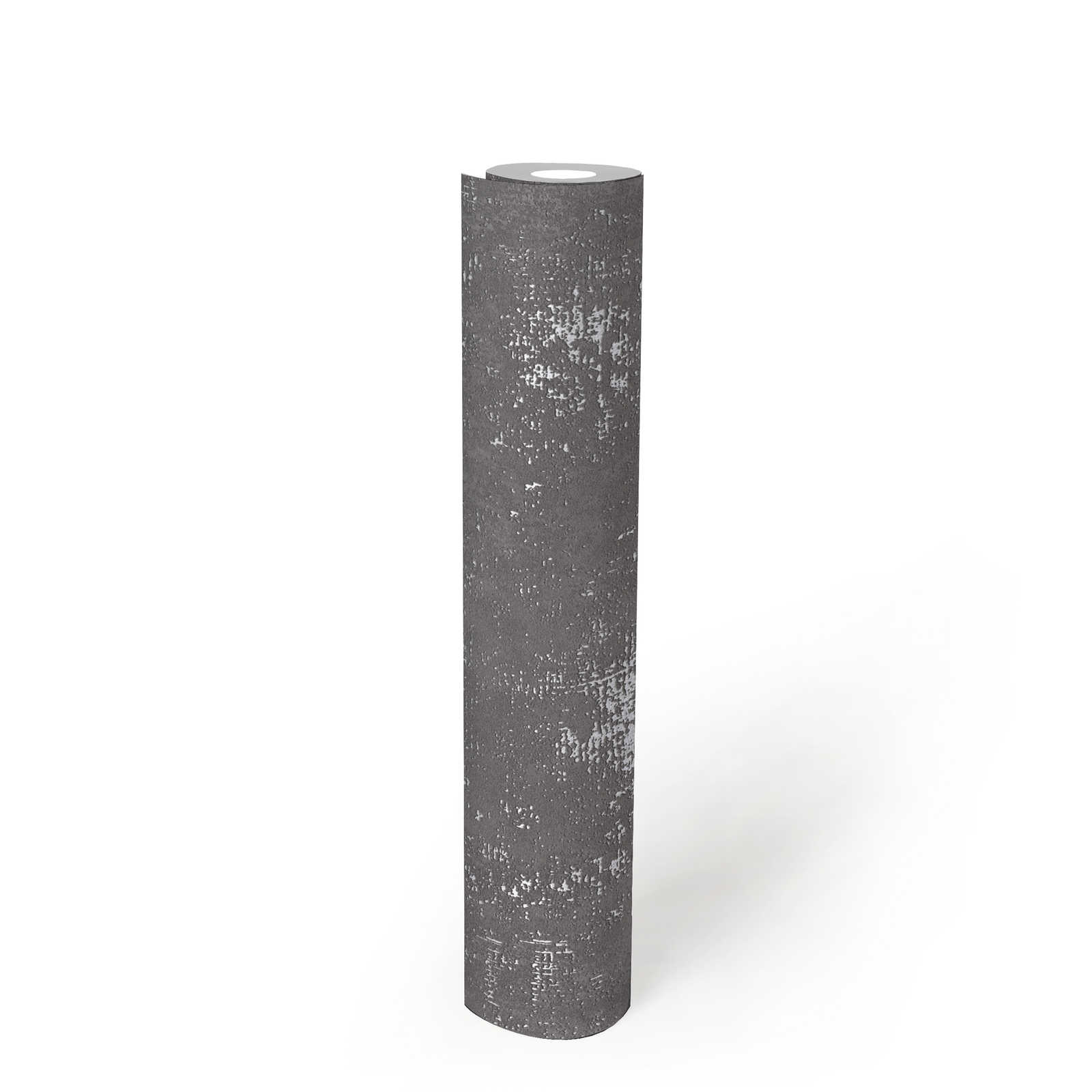             Papier peint gris foncé imitation crépi avec structure métallique
        