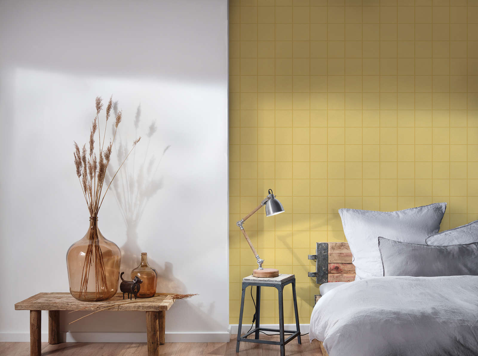             Wallpaper tile pattern, dark joints & 3D effect - gold, yellow
        