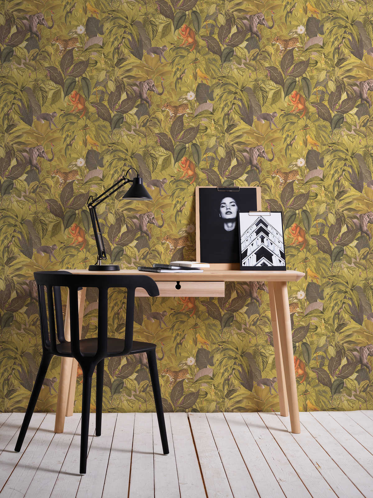             Jungle wallpaper with animals, children's theme - Brown, Green
        