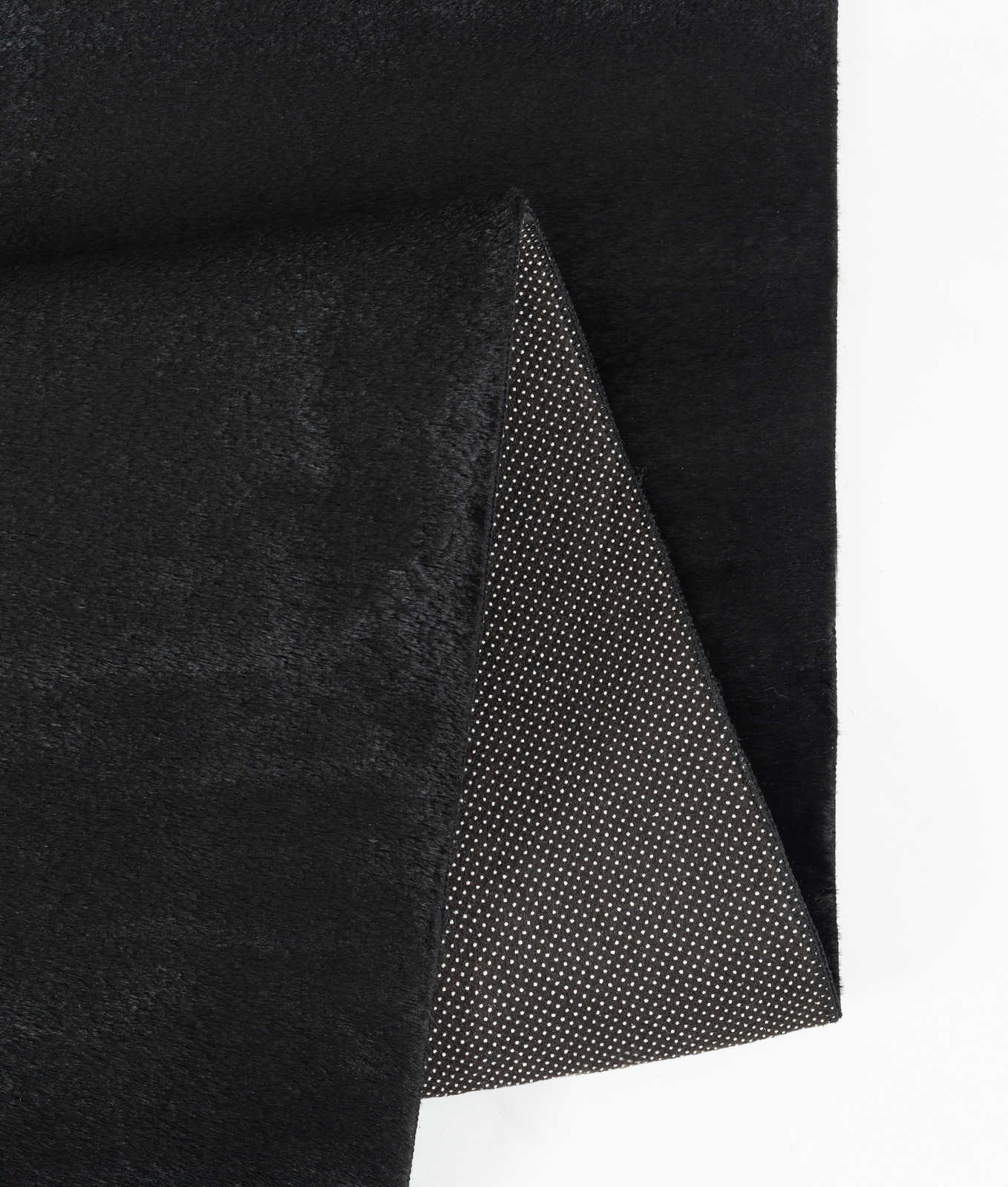             Knuffelzacht hoogpolig tapijt in zwart - 160 x 117 cm
        