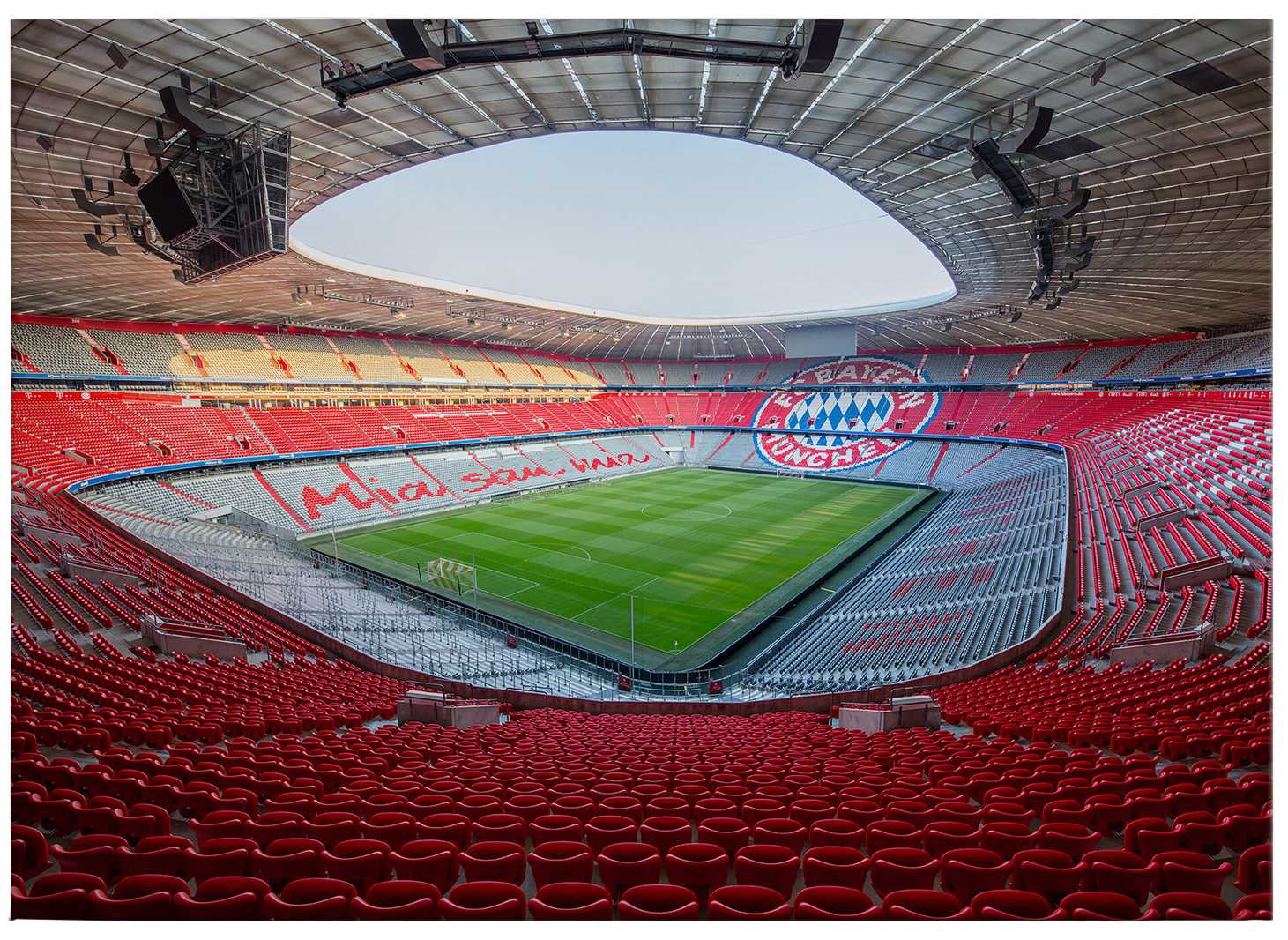            Canvas print FC Bayern stadium – Mia san mia
        