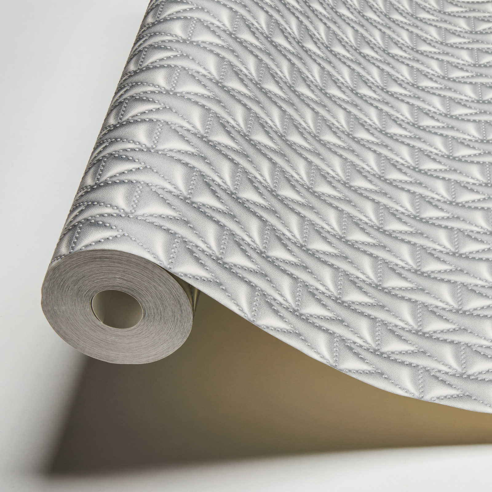             Non-woven wallpaper Karl LAGERFELD quilt bags design - grey
        