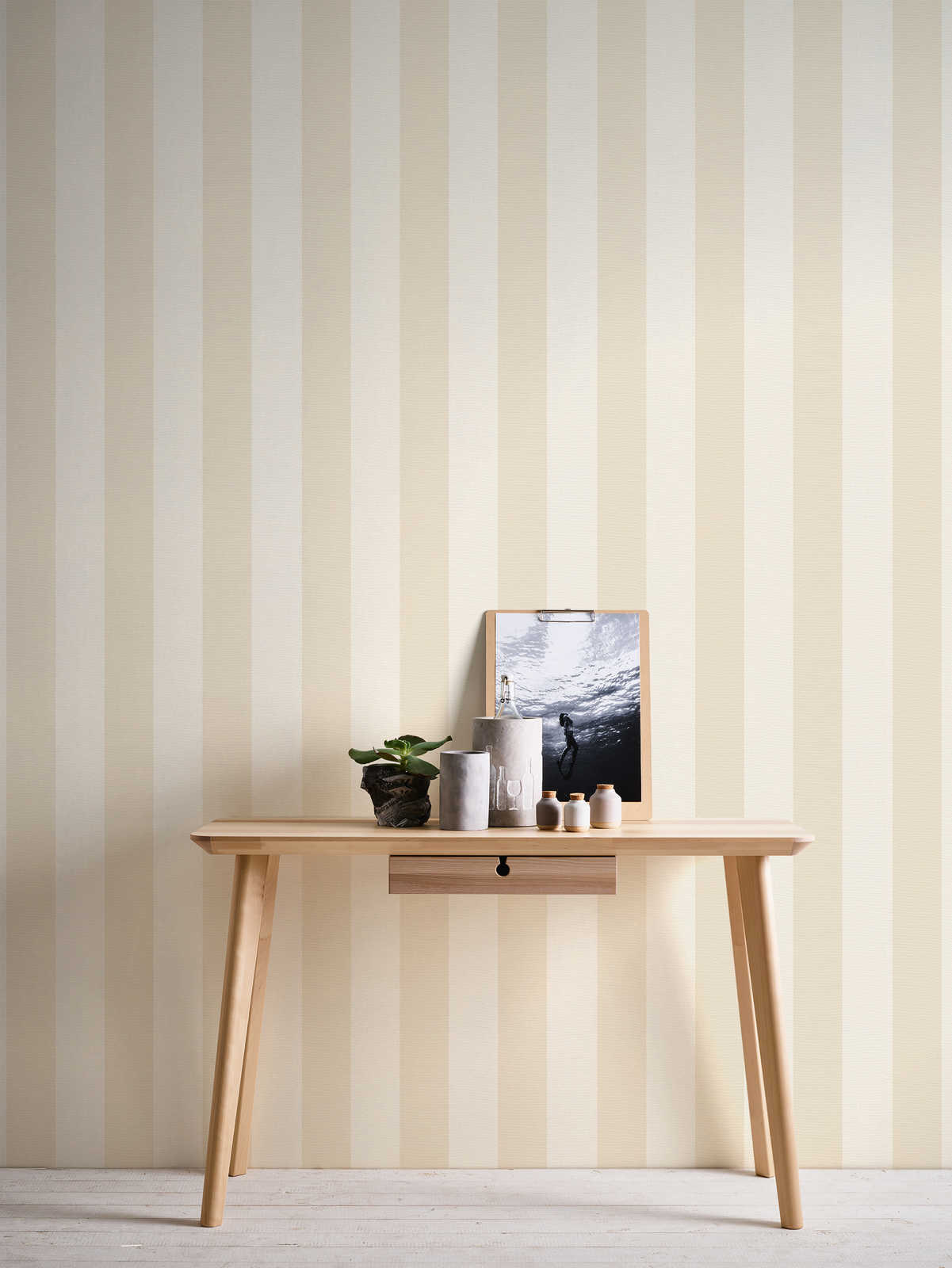             Non-woven wallpaper with stripes and linen look PVC-free - beige, white
        