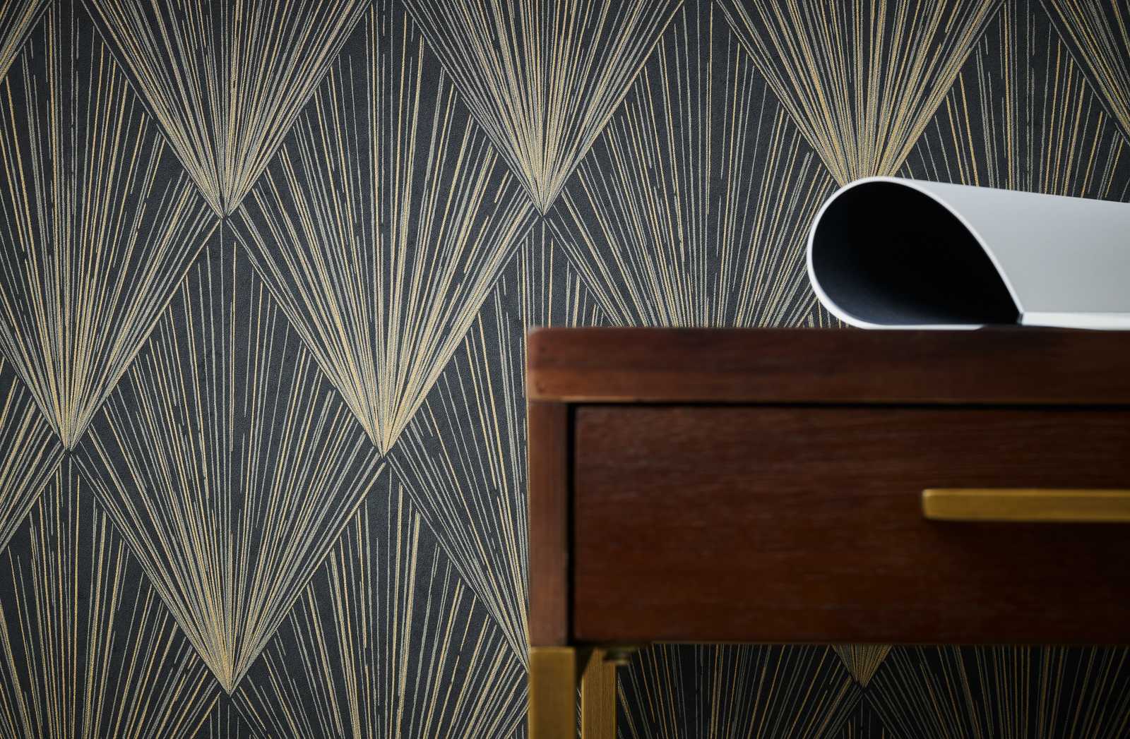             Black non-woven wallpaper with metallic pattern - beige, metallic, black
        