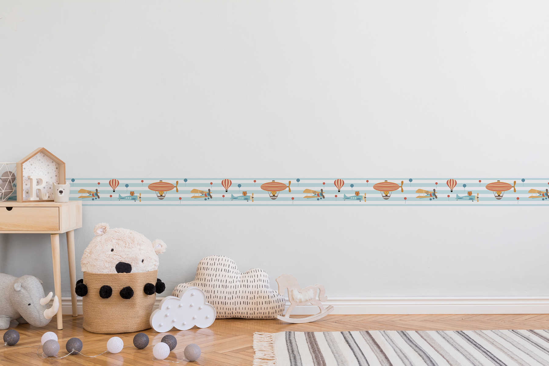             Self-adhesive baby room border "Into the air!" - Orange, Blue, Red
        
