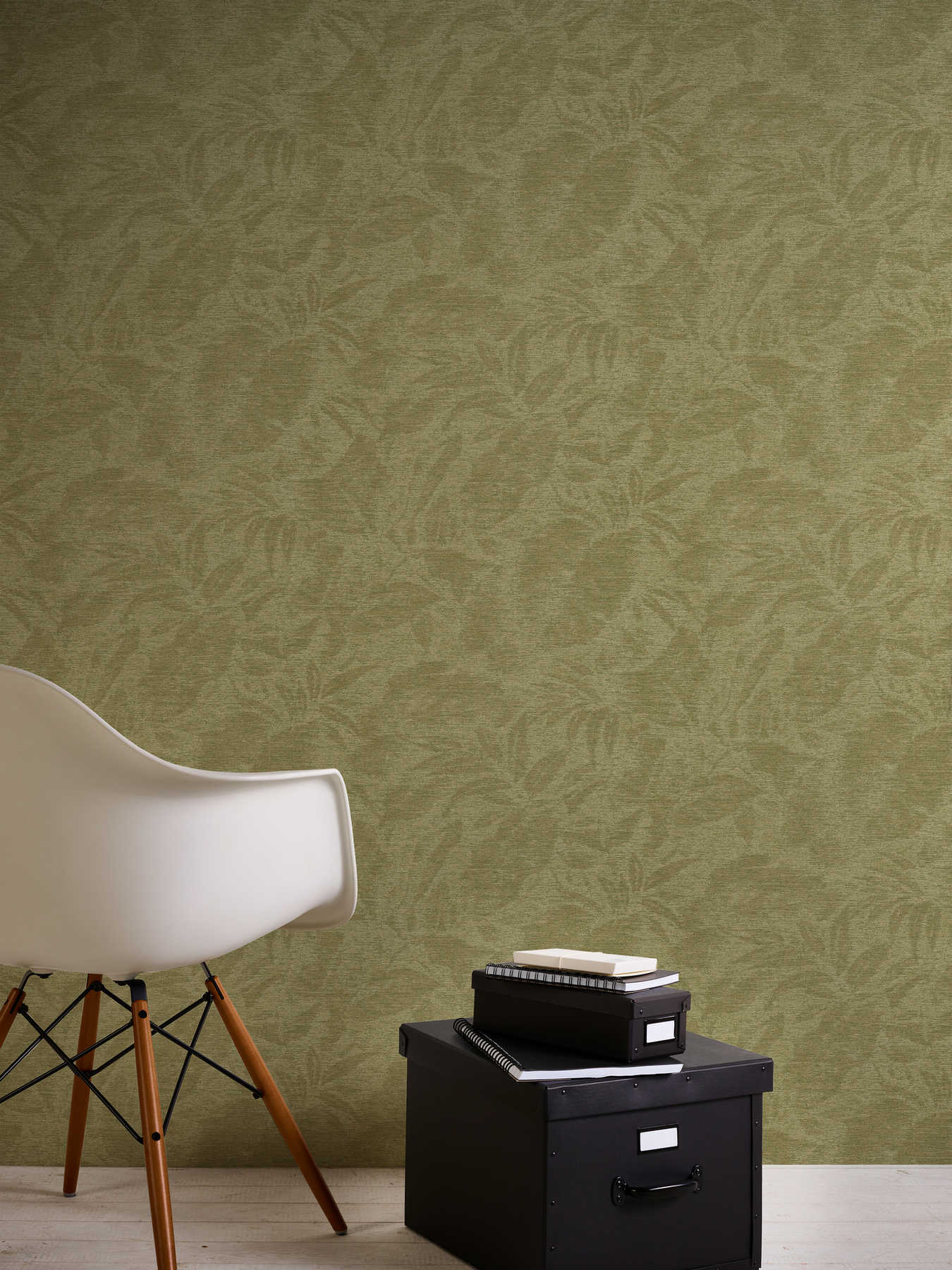             Mottled non-woven wallpaper with leaf pattern - green
        