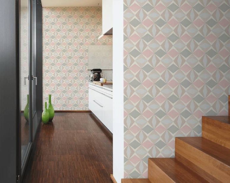 Non-woven wallpaper with Scandinavian pattern in pastel colours