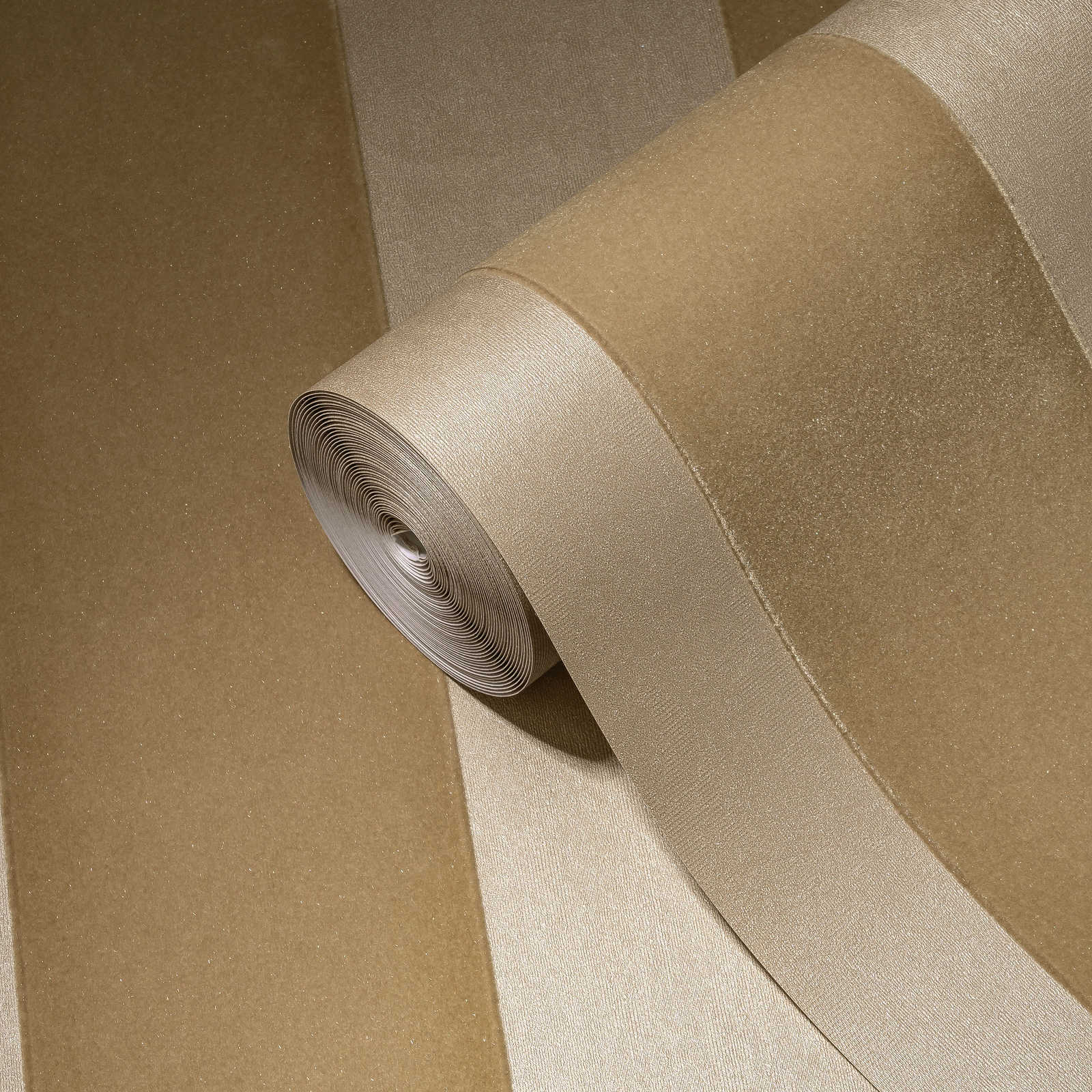             Carta da parati in tessuto non tessuto a righe dorate con motivo strutturato - metallizzato
        