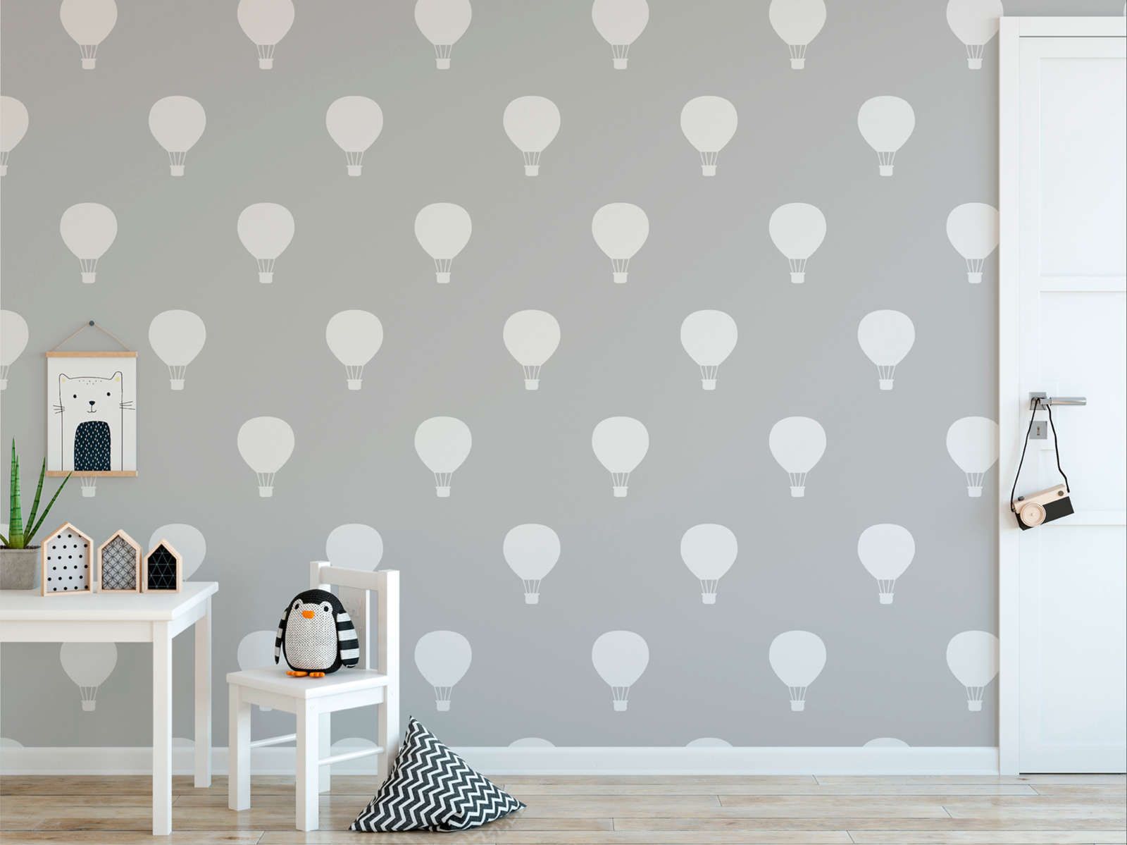 Children's wallpaper with hot air balloons