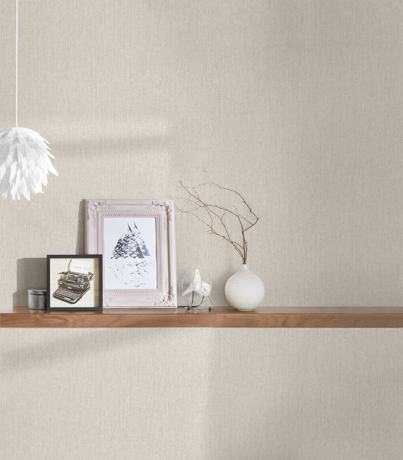             Cream white wallpaper with shimmer effect and textile look - white
        