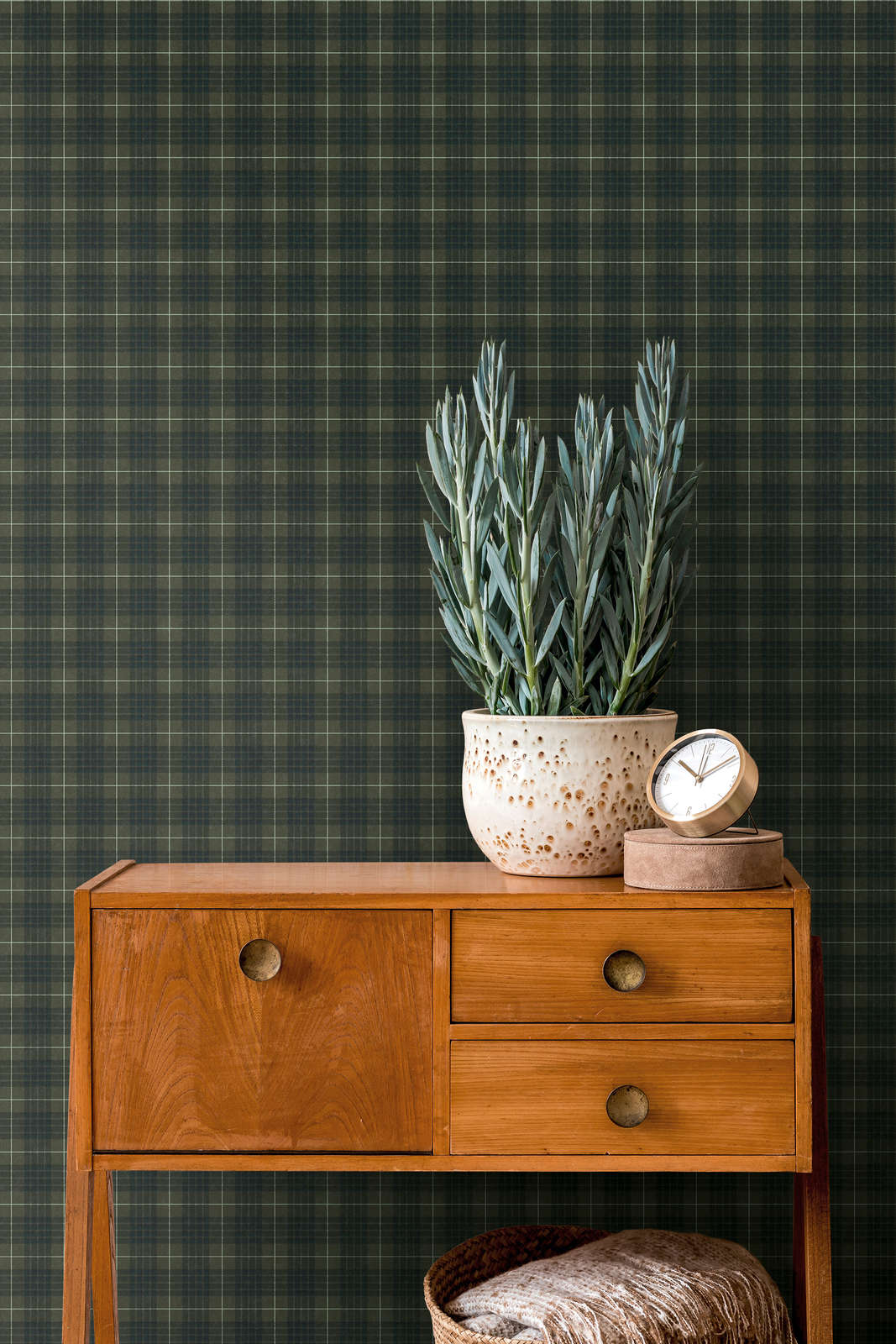             Textile look non-woven wallpaper with checkered tartan - green, black
        