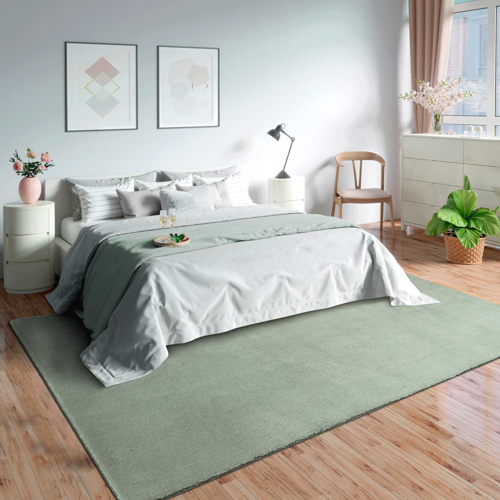         Soft pile carpet in green - 110 x 60 cm
    