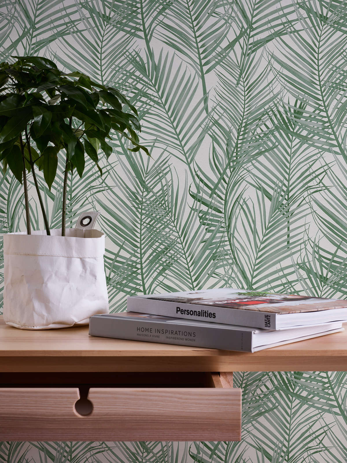            Vliesbehang met groot palmboompatroon - groen, wit
        