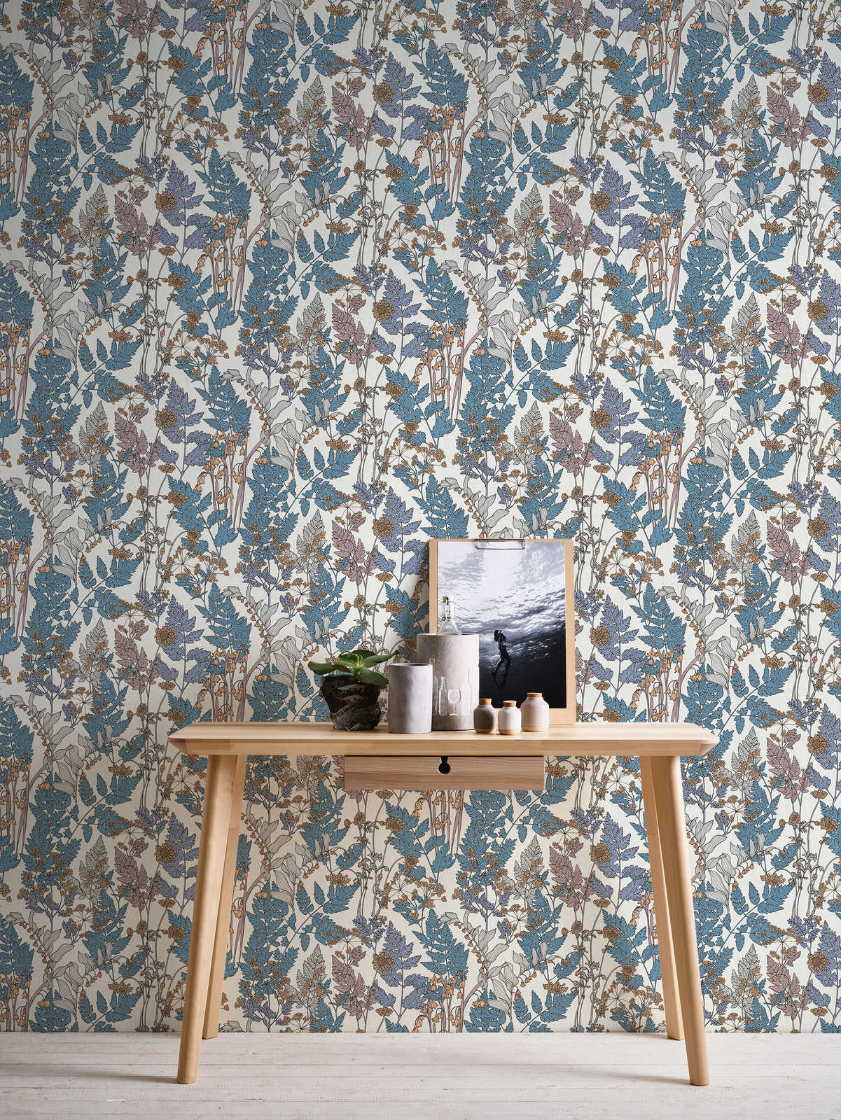             Nature wallpaper leaves & flowers in modern country style - blue, cream, beige
        