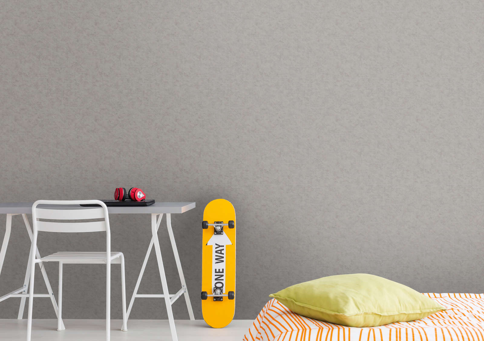             Graphic non-woven wallpaper with line pattern - grey, silver
        
