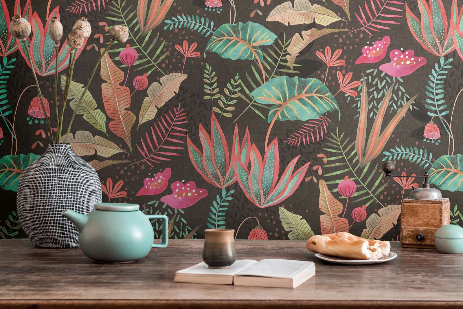             Floral non-woven wallpaper with mixed leaves lightly textured, matt - black, multicoloured, green
        