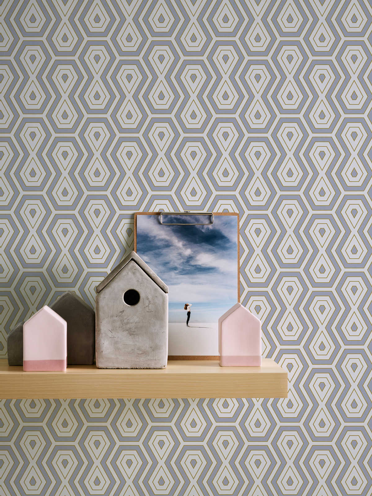             Non-woven wallpaper grey gold pattern in geometric retro design
        